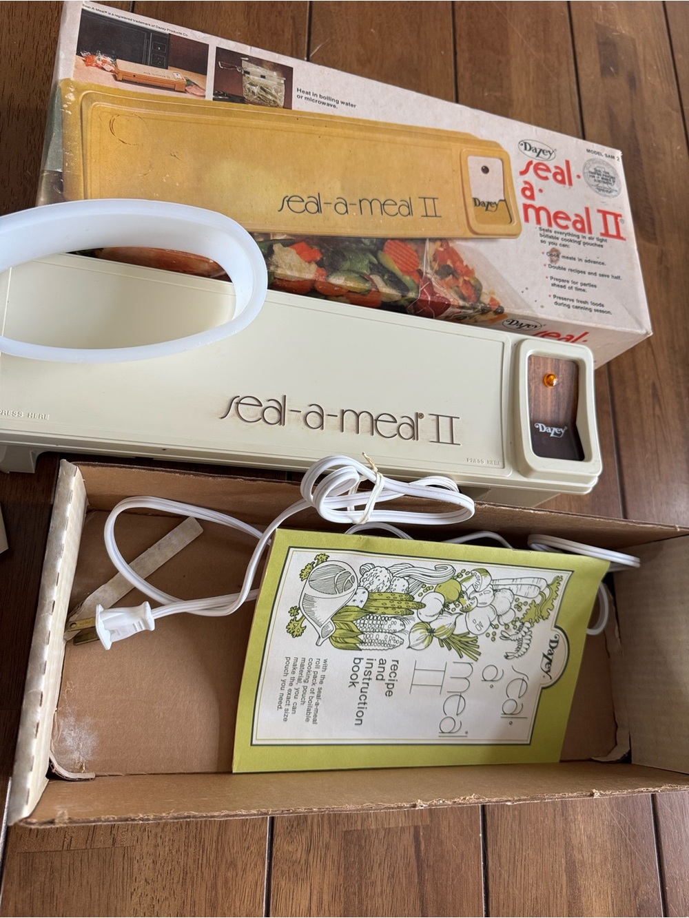 Vintage Dazey SEAL A MEAL Kitchen Gadget Model Sam 2 Food Preservation